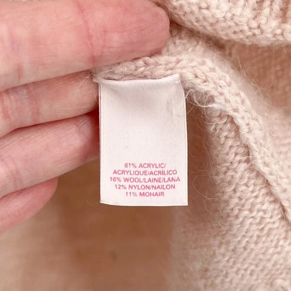 Victoria’s Secret Acrylic Wool Blend Pink Heart Long Sleeve Sweater Womens Small - Picture 8 of 9